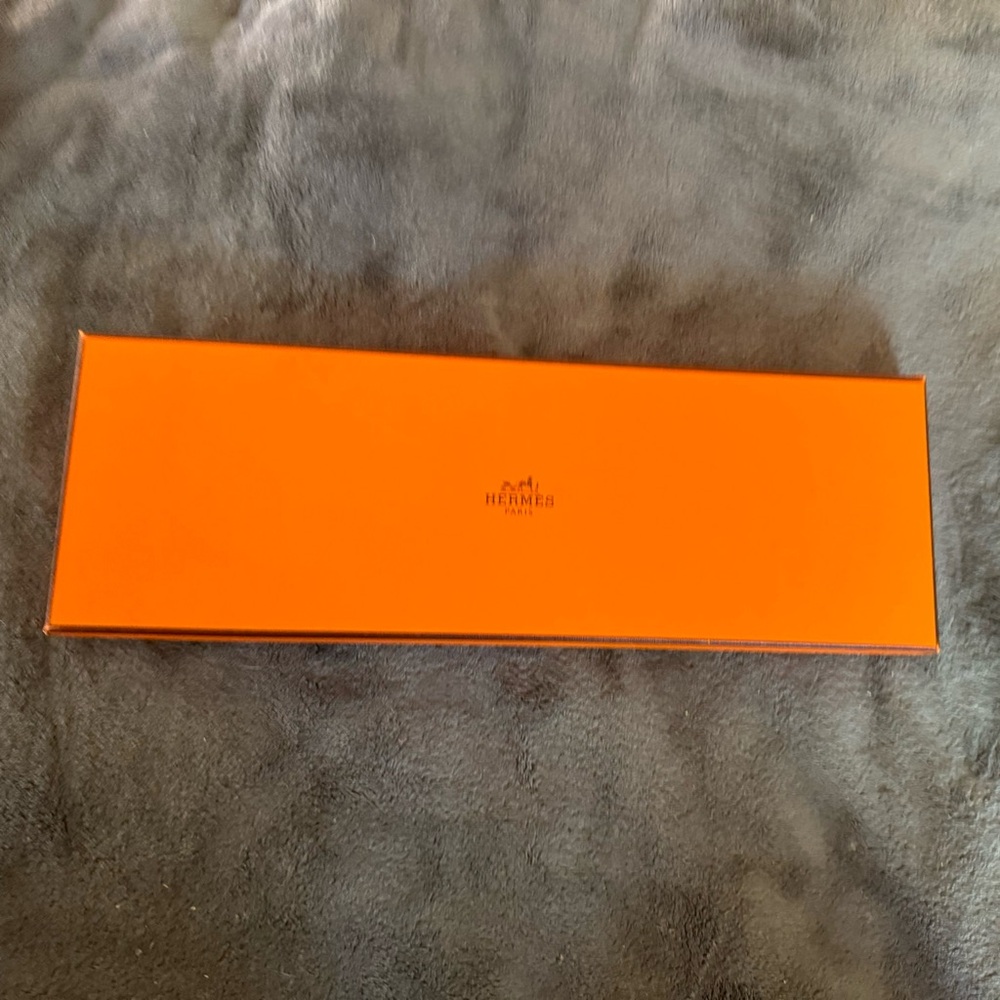 Hermes Box 14.5”x4.5”